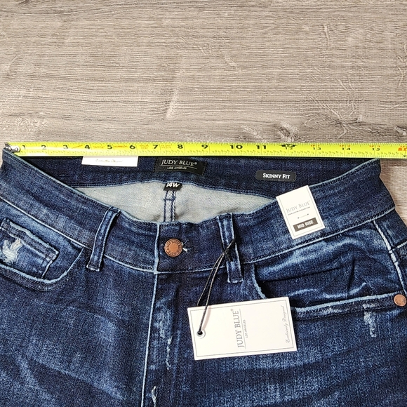 NWT JUDY BLUE Distressed Mid Rise Dark Wash Denim Skinny Fit Jean 14 W - Picture 6 of 15